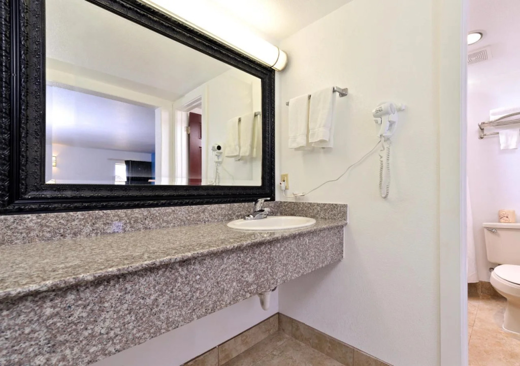 Executive Inn