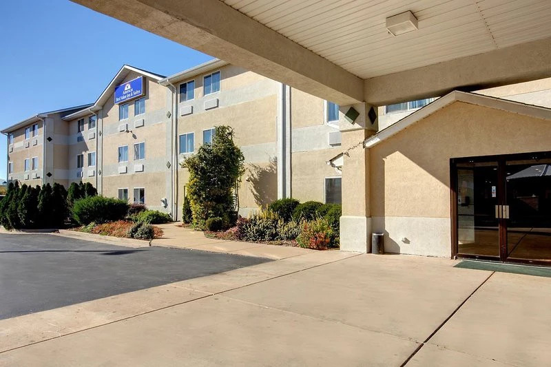 Americas Best Value Inn and Suites Saint Charles