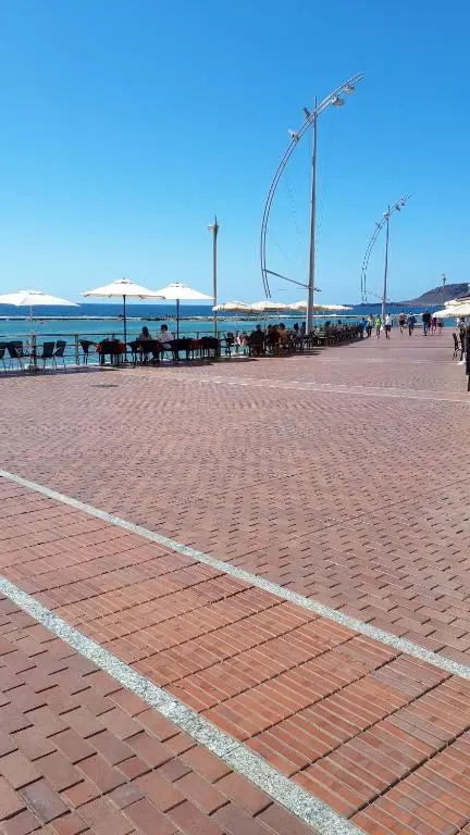 Apartamento amplio Canary Style, 1ªLinea Playa Canteras