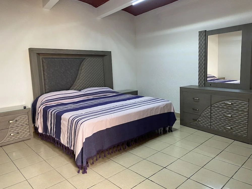 Casa LEONOR