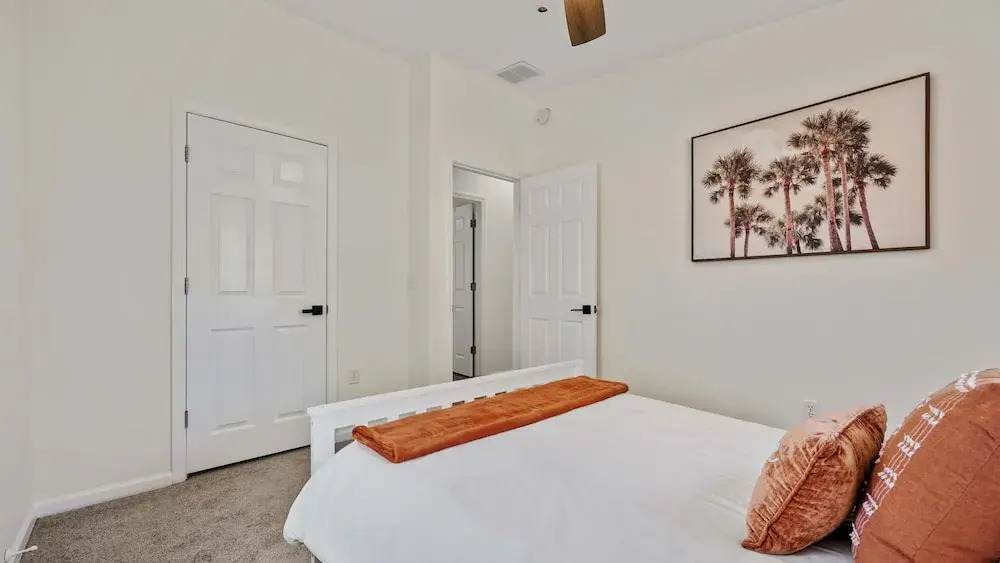 The Oak Hideaway Pet Friendly 3bd!