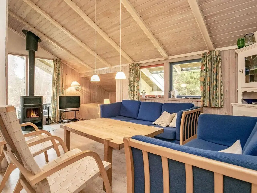 Lovely Holiday Home in Humble near Sea