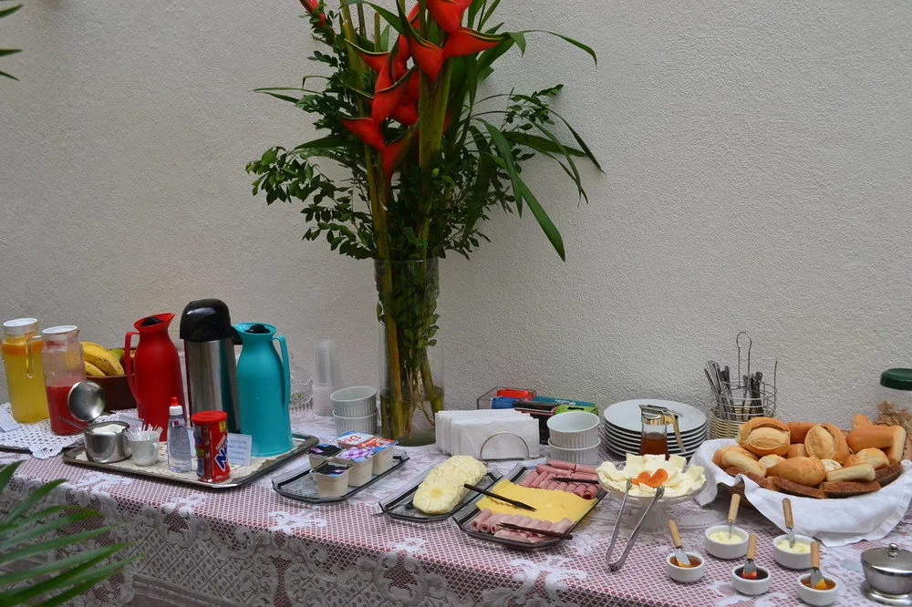 Casa Amarela Guest House - ZONA SUL