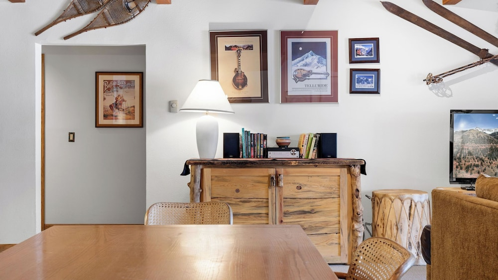 Riverside Condos B101 by Avantstay Condo Close To Downtown, Town Park & Ski Lift #8