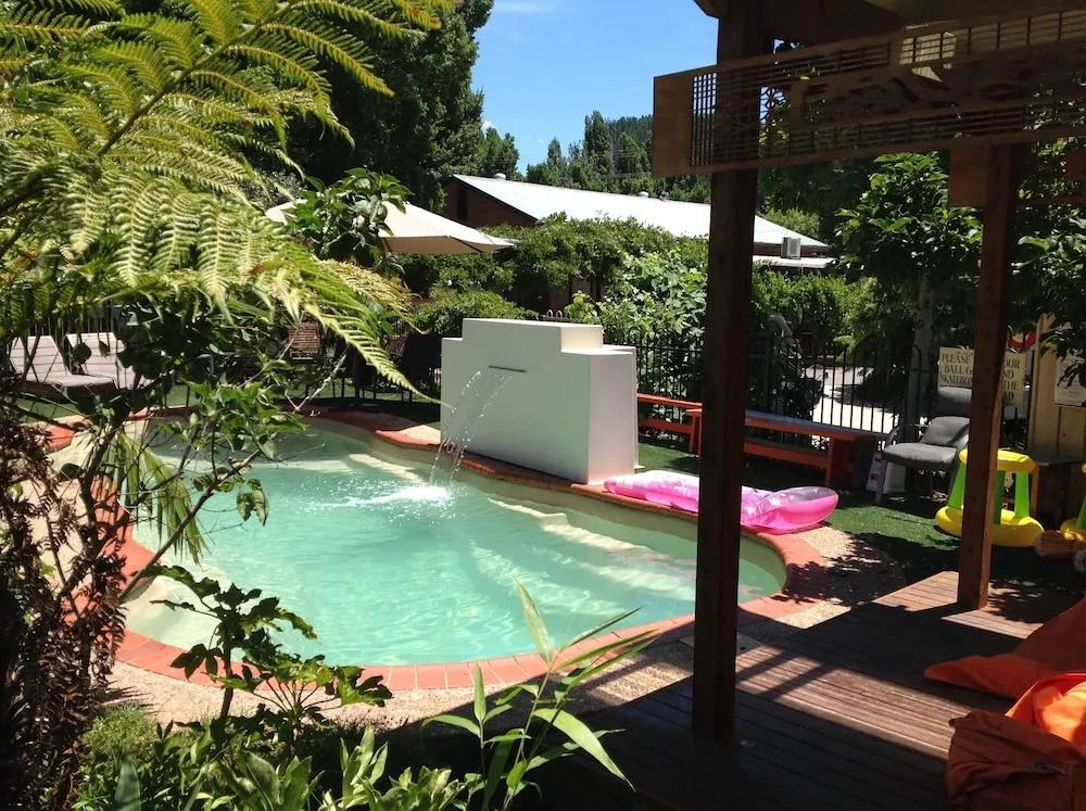 Coach House Inn