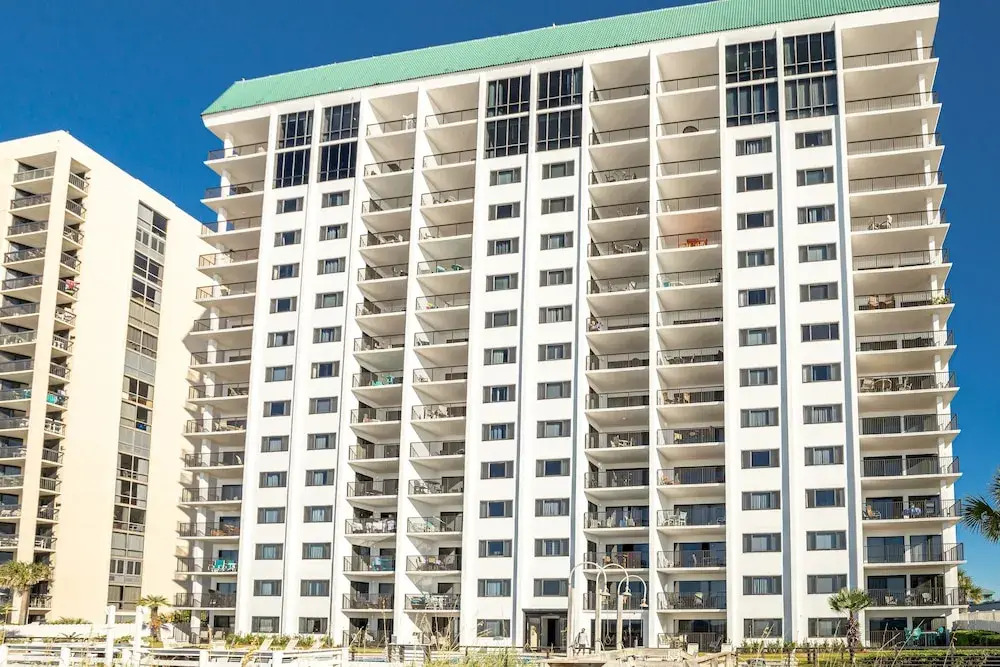 Emerald Towers 904 2 Bedroom Condo