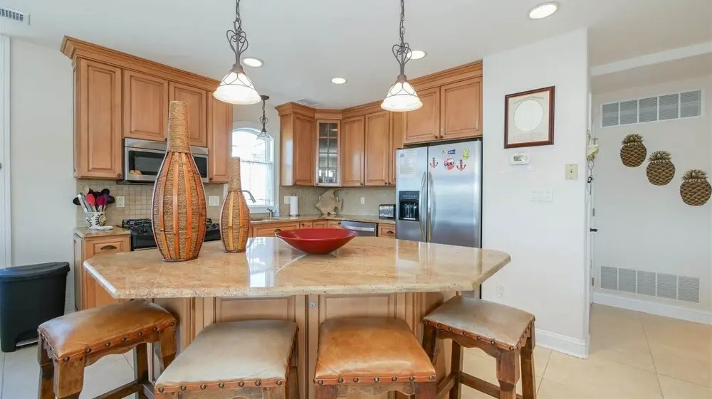 OC2226 Wesley Ave-2nd-Floor