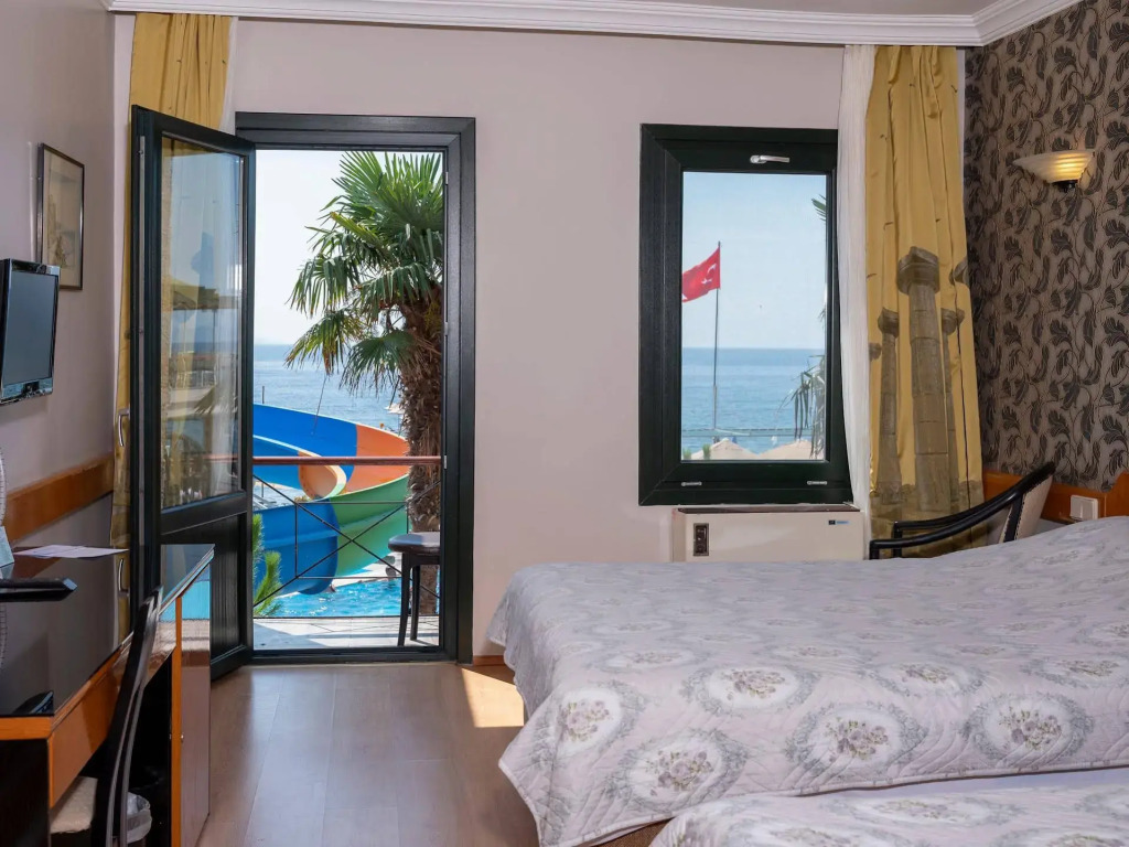 Assos Eden Gardens Hotel