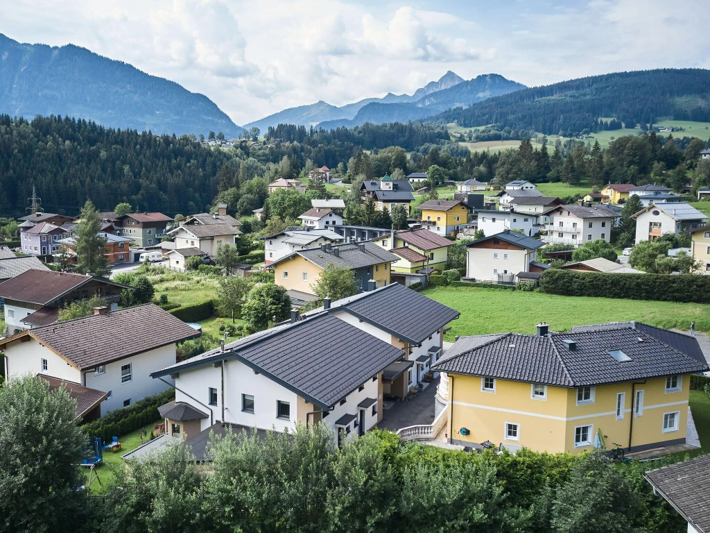 Pleasant Apartment in Goldegg-Weng with Sauna