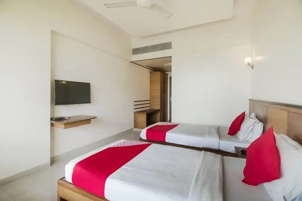 Hotel Dhiraj by OYO Rooms