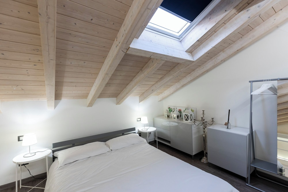 Blue Diamond Suite