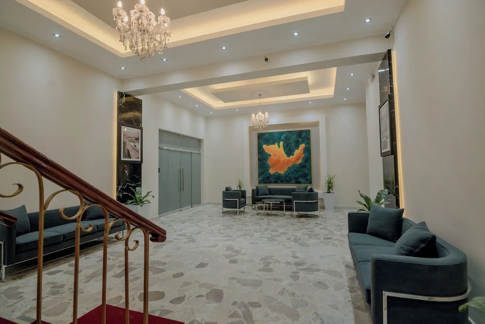 Real Hotel