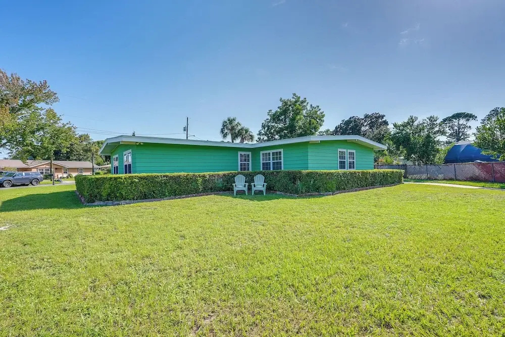 Walk to Ocean: Home in Panama City Beach!