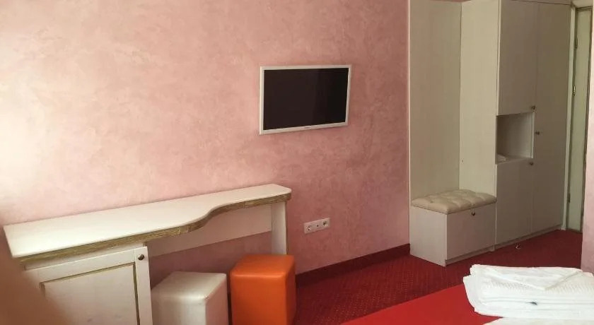 Hamlet Hotel