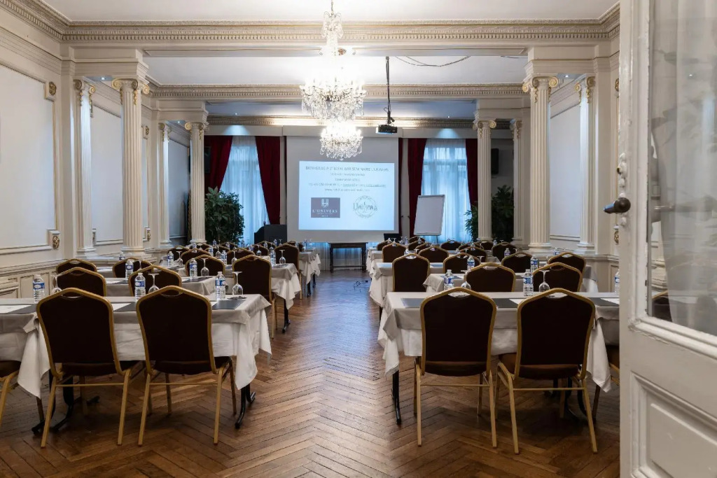 Hotel De Lunivers