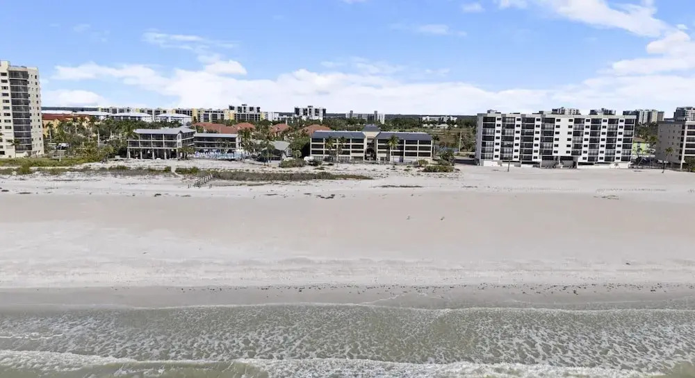 Mariners Boathouse and Beach Resort by CoolVacay