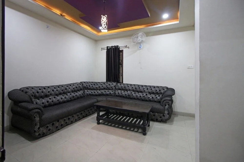 OYO 7773 Hotel Simran Palace