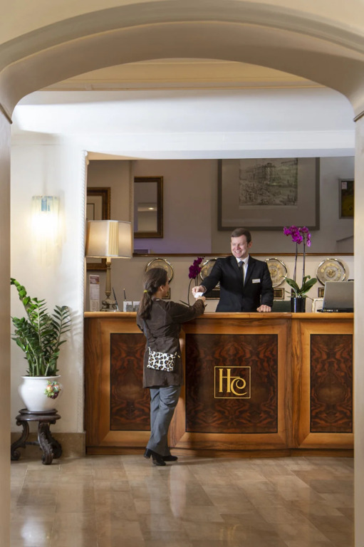 Hotel Cecil