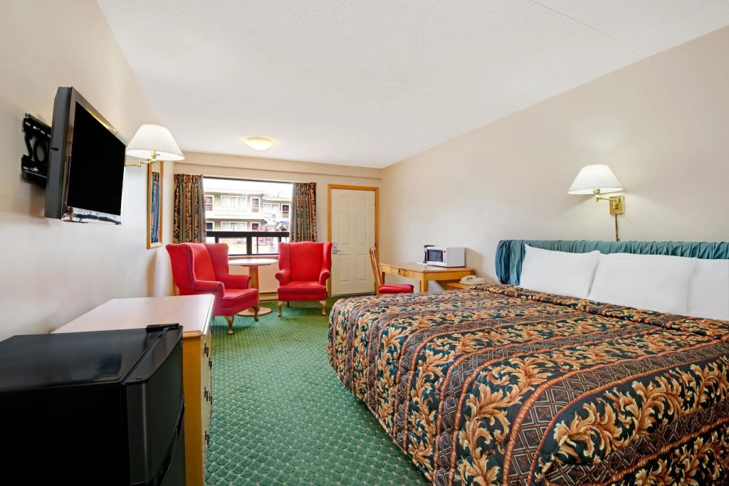 Knights Inn - Park Villa Motel, Midland