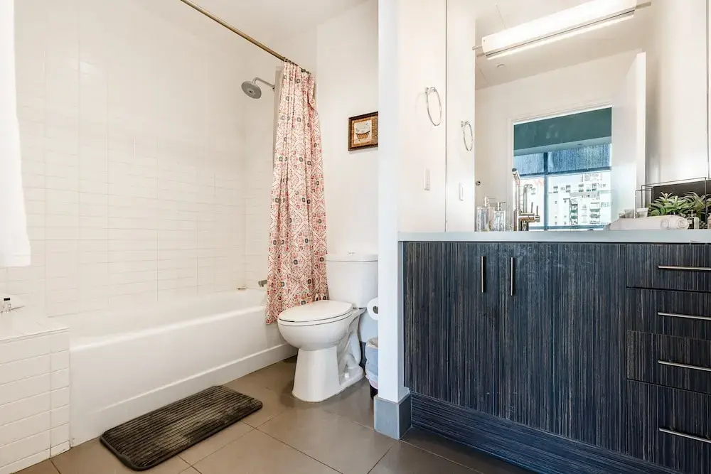 1br Furnished Apartment In Hollywood - Walk Of Fame 1 Bedroom Apts by RedAwning