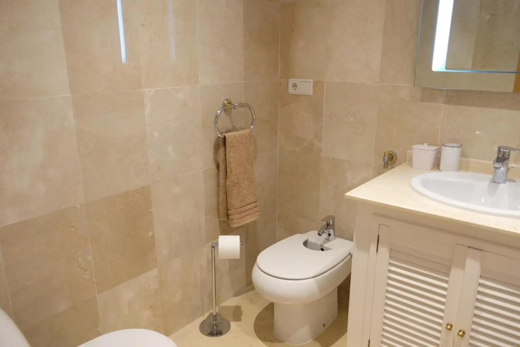luxury modern apartment with terrace, pool and garage!
