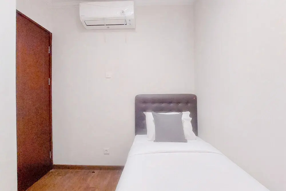 Good Place And Homey 3Br At Asatti Apartment