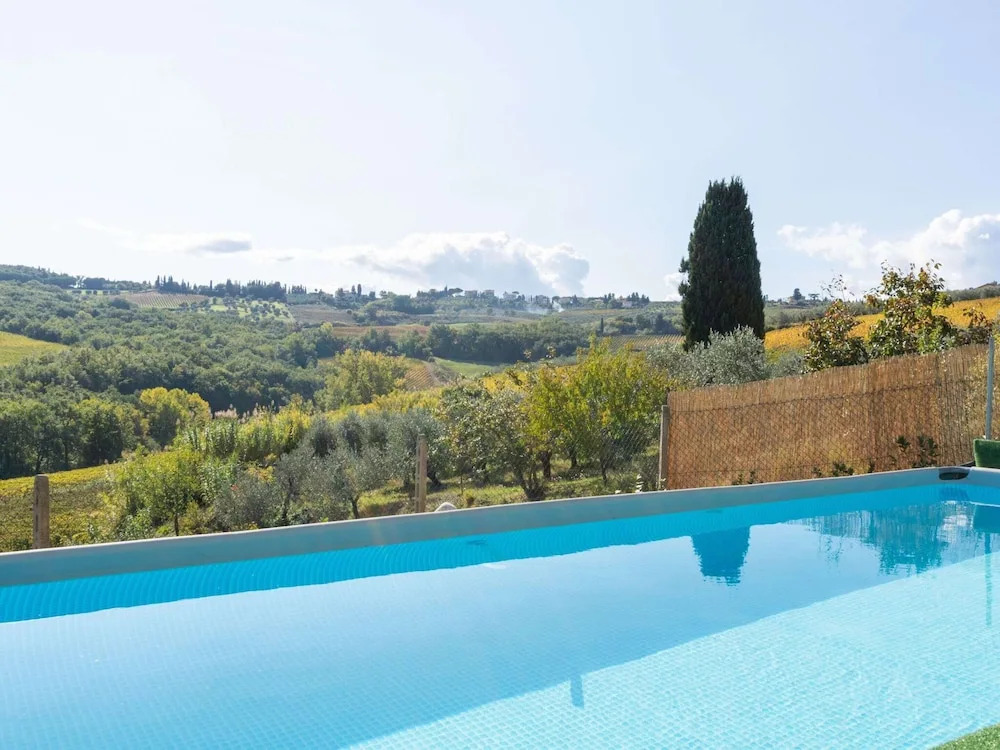 Farmhouse in Tuscany with Pool & Vineyard View