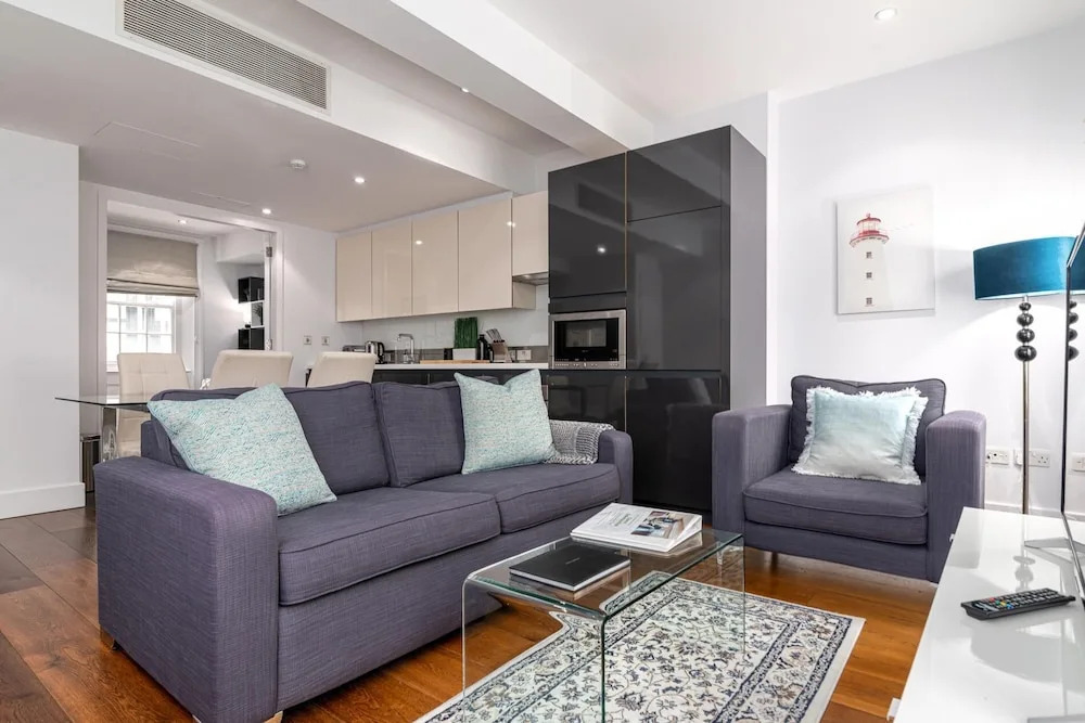 A Stunning Three Bedroom Home in Mayfair