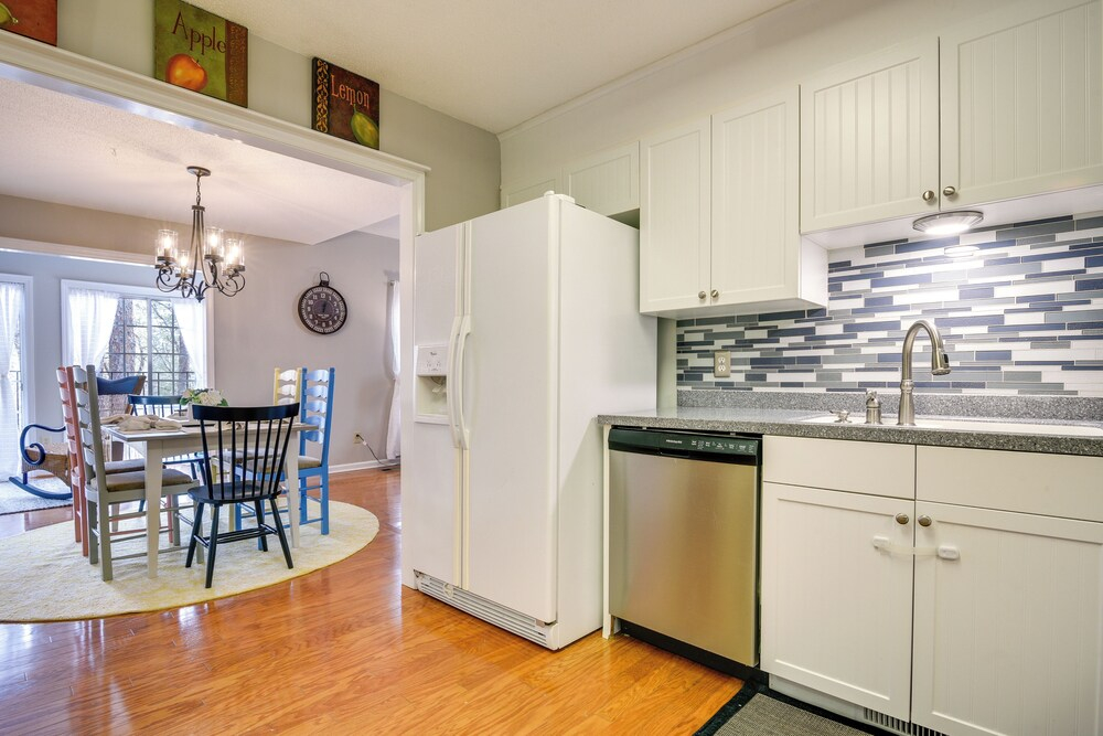 Pinehurst Condo ~ 2 Miles to Downtown & Resort!