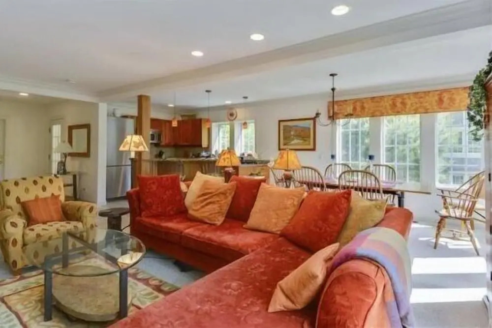 597a Topnotch