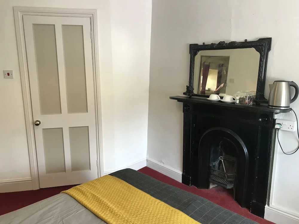 Drewe Arms Bunk Rooms
