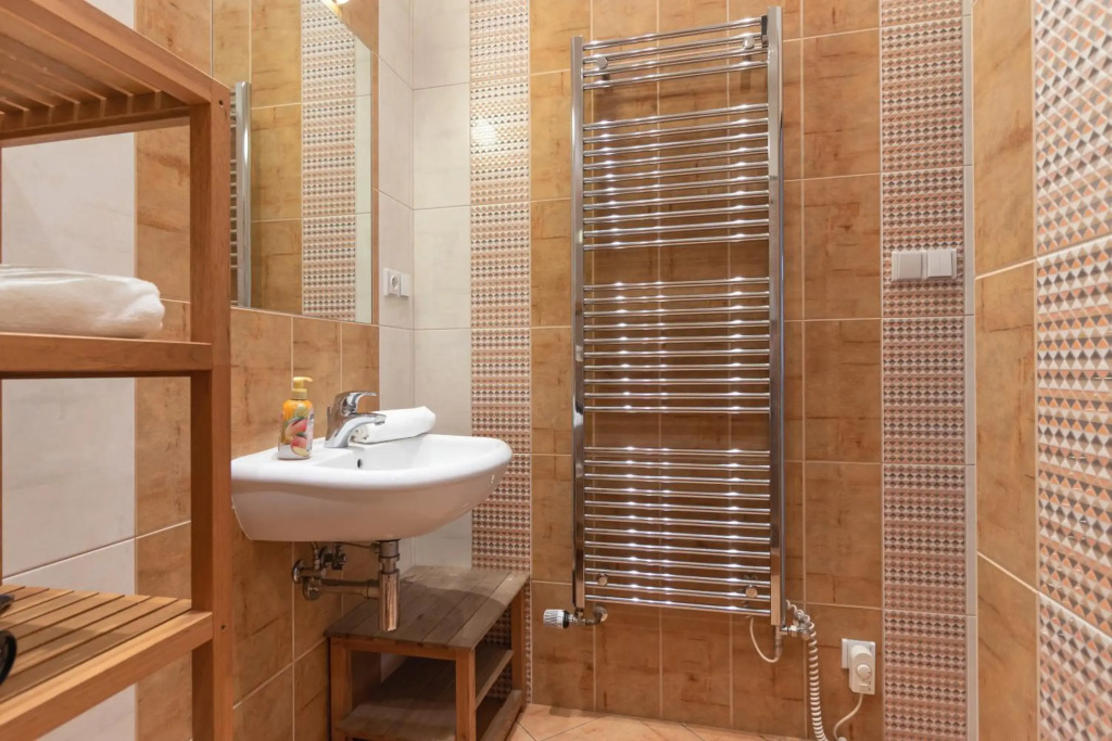 Exclusive Old Town Suites with City Views & AC by EasyBNB Premium