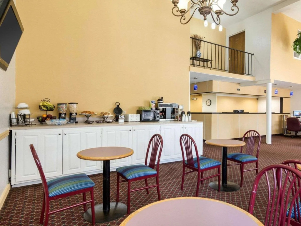 Rodeway Inn Emporia Inn