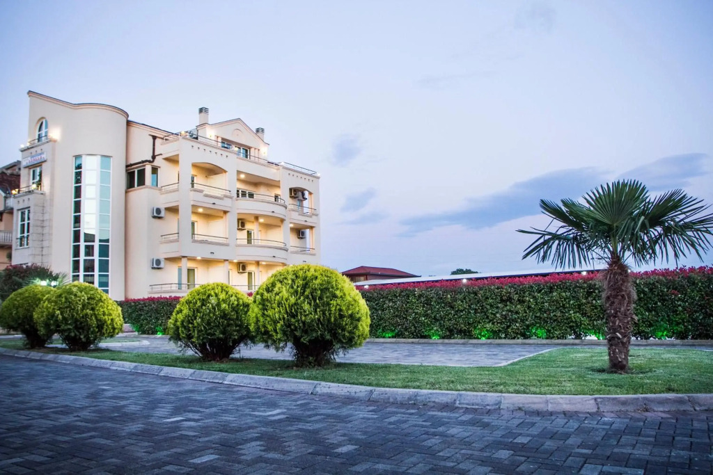 Apart Hotel Llolla