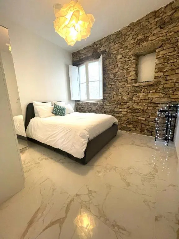 SAKINA Appartement en bord de sorgue