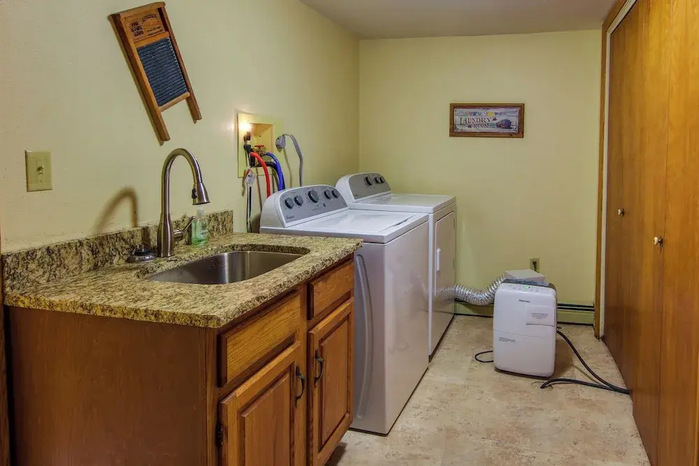 Resort Amenities: Family-friendly Dubois Cabin