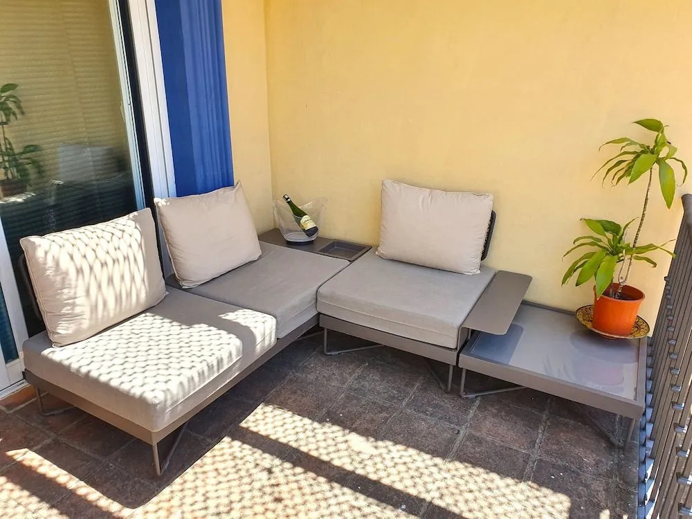 TGS & RUMEX Suites Banus
