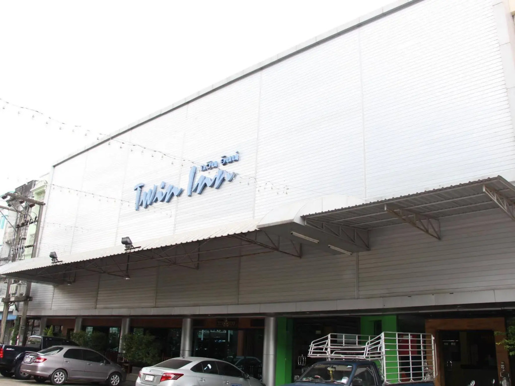 Twin Hotel