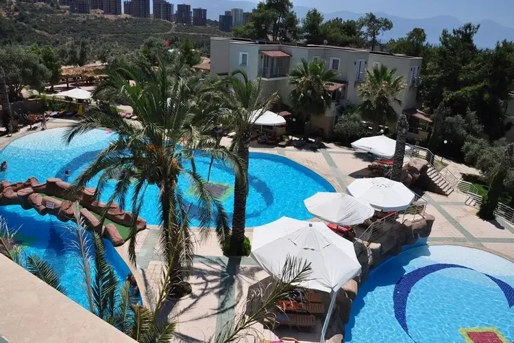 Holiday & Leisure Club