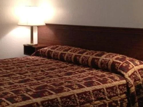 Pine Cone Motel