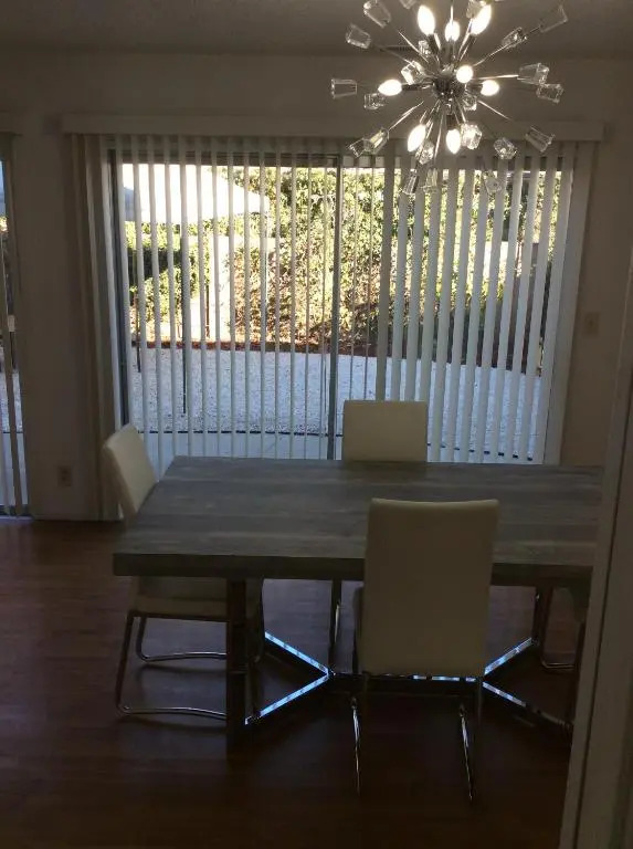Modern spacious home close to Universal studio & Hollywood for 11