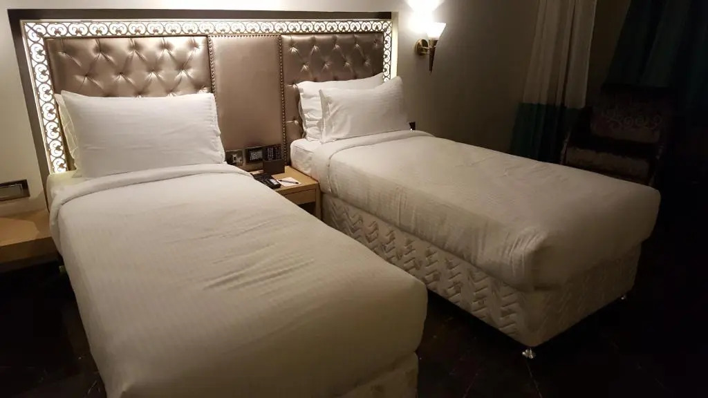 Hotel Peninsula Redpine
