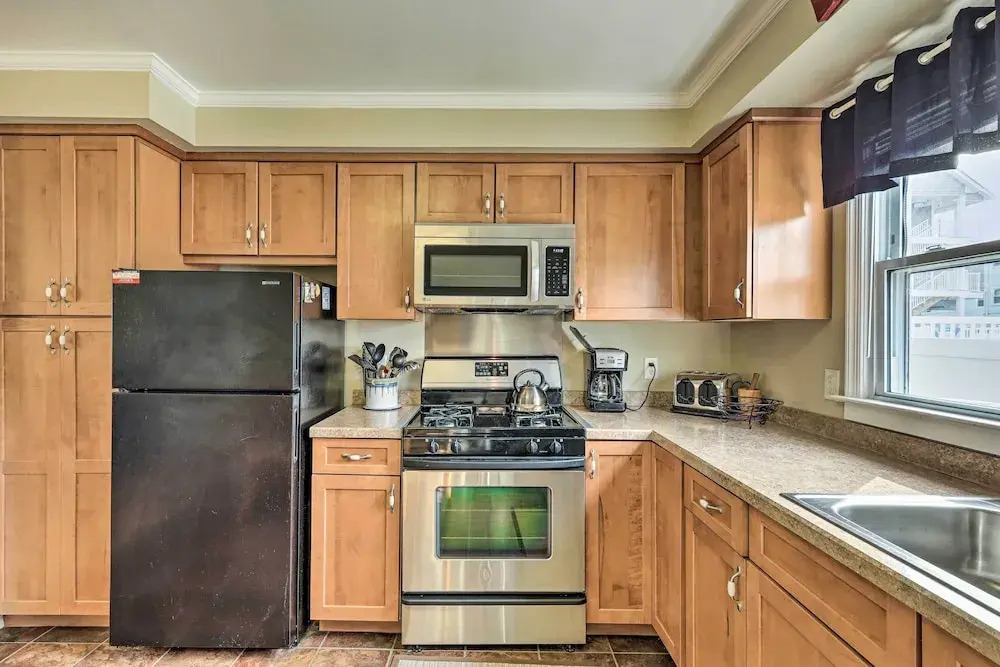 Bay Access: 'the English Condo' in Ocean City