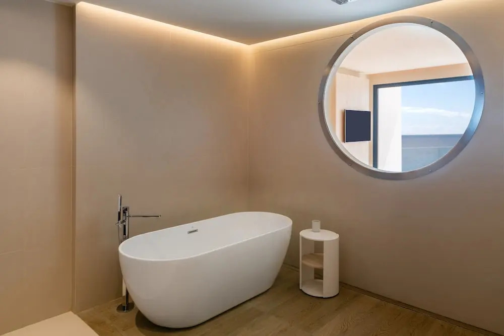 Royal Marina Suites Boutique Hotel