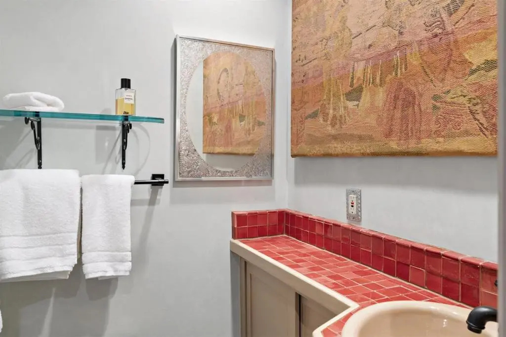 Cinco Chimineas - Indoor Pool, Walk to Canyon Rd, Authentic Historic Santa Fe