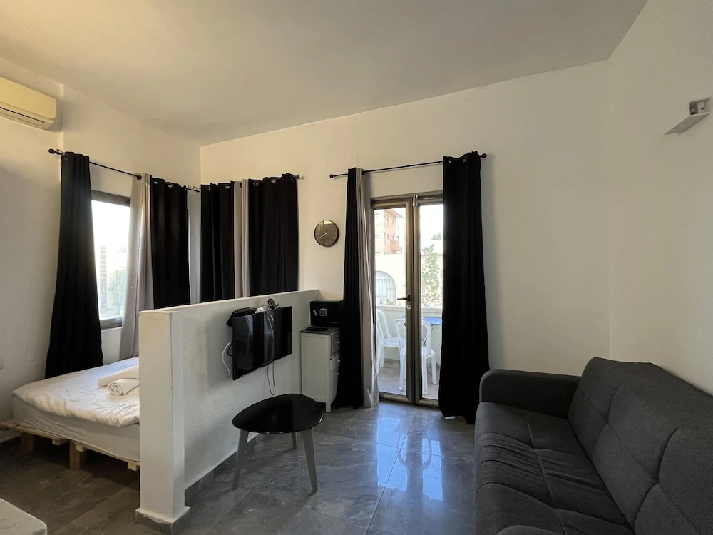 Ha-Yarkon Thirty Nine