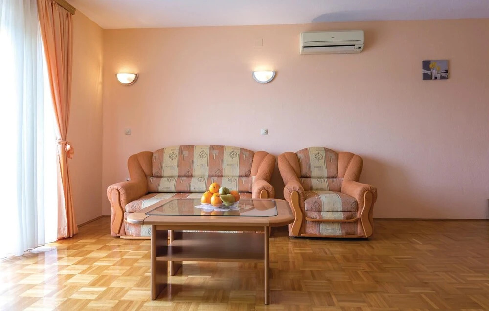 Stunning Home in Makarska With Wifi and 1 Bedrooms