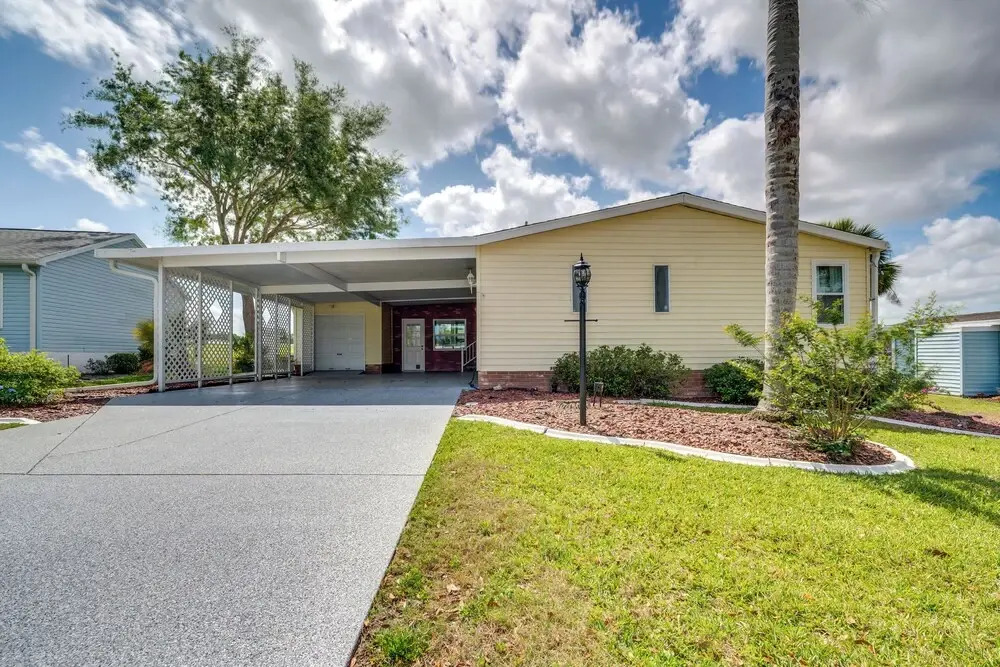 Golf-Front Hilltop Cottage in The Villages