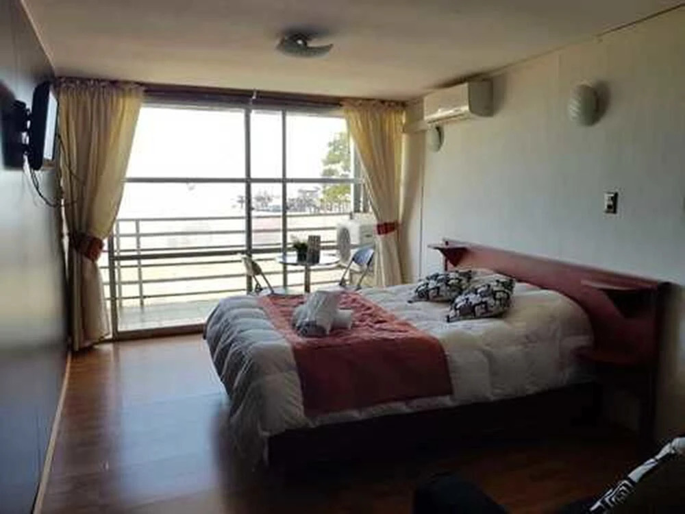 Hotel Aurora Tome
