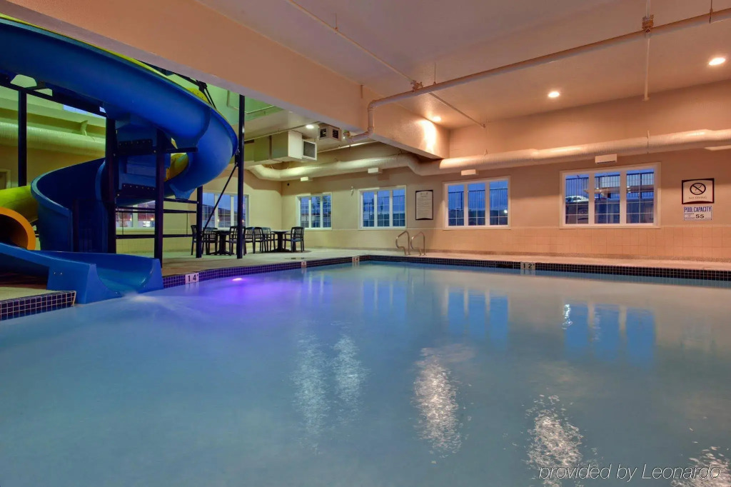 Staybridge Suites - Calgary Airport by IHG